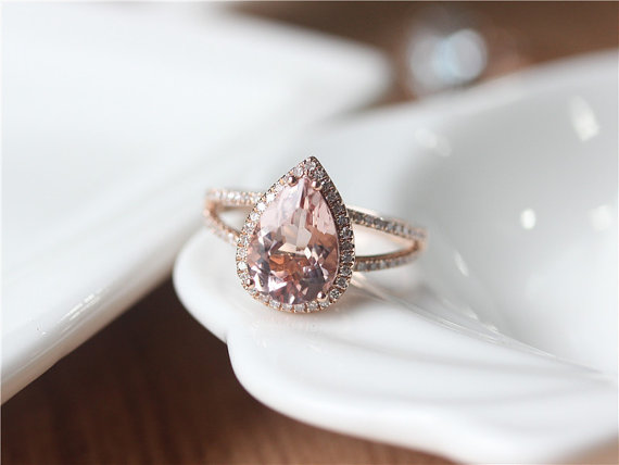 rose gold pear cut ring | Best Engagement Rings Etsy | via https://emmalinebride.com/jewelry/40-best-handmade-rings-ever/ ‎