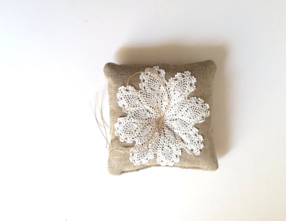 doily ring pillow made of burlap | via Rustic Ring Pillows http://emmalinebride.com/ceremony/rustic-ring-pillows/
