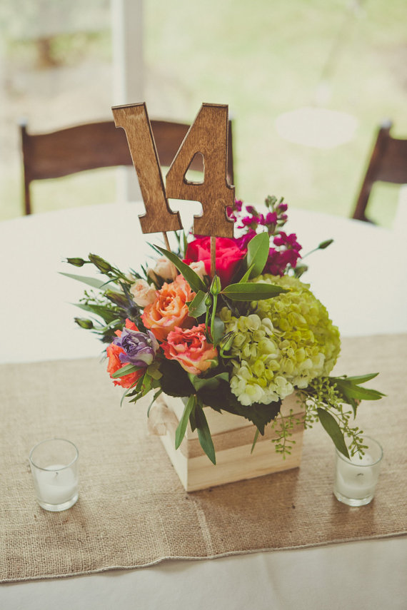 rustic-table-number-centerpieces
