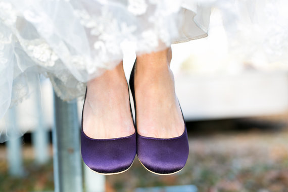 Wedding Shoe Tips - purple wedding flats (by Walkin On Air)