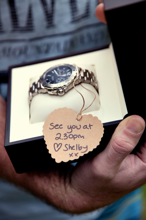 cute gift idea for the groom | via 7 Helpful Tips to Be on Time for Your Wedding