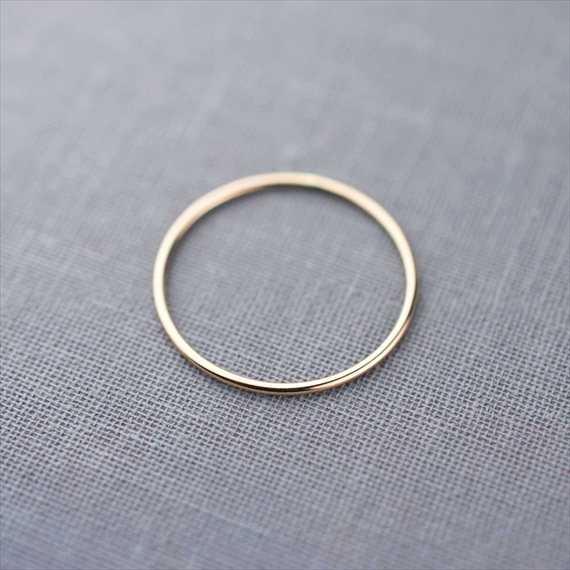 Recycled Wedding Rings: skinny wedding ring 1mm size
