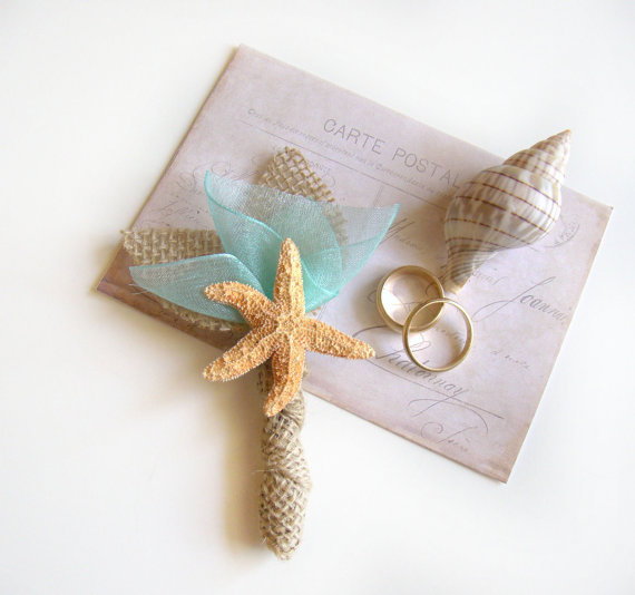 starfish boutonniere for beach wedding | via What Kind of Boutonniere to Pick (and Why) https://emmalinebride.com/groom/what-kind-of-boutonniere/