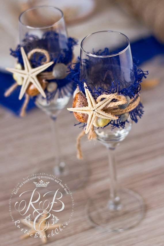 starfish champagne flutes | via starfish wedding ideas: https://emmalinebride.com/beach/starfish-wedding-ideas/