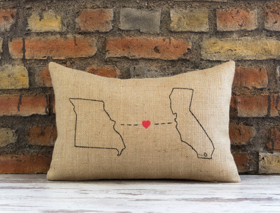 state ring pillow via 25 State Ideas That Will Make Your Big Day More Awesome