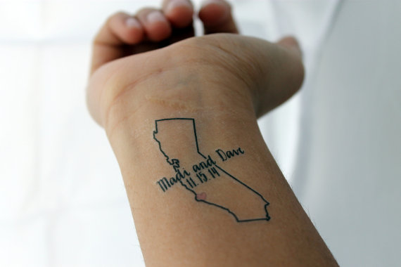 state temporary tattoos via 25 State Ideas That Will Make Your Big Day More Awesome