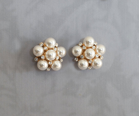 vintage inspired bridal earrings pearl cluster