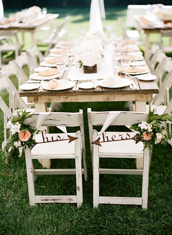 wedding-arrow-chair-signs-his-hers