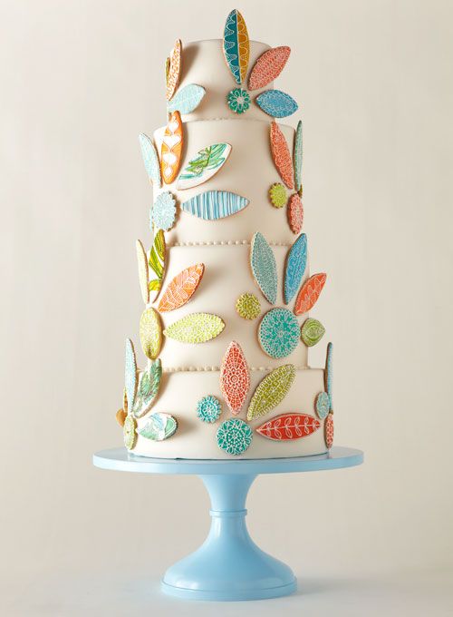 wedding cookie cake ideas // decorate wedding cake with hand painted cookies