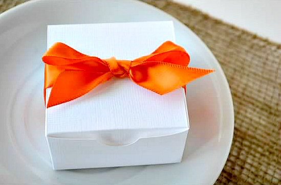 wedding favor boxes - white box with orange ribbon (by sosia to go)