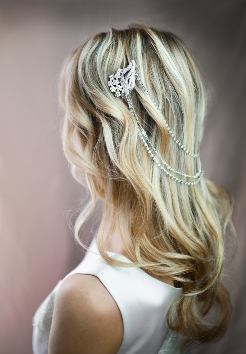 wedding hair chain - hair down | bridal hair chain | via https://emmalinebride.com/bride/bridal-hair-chain/