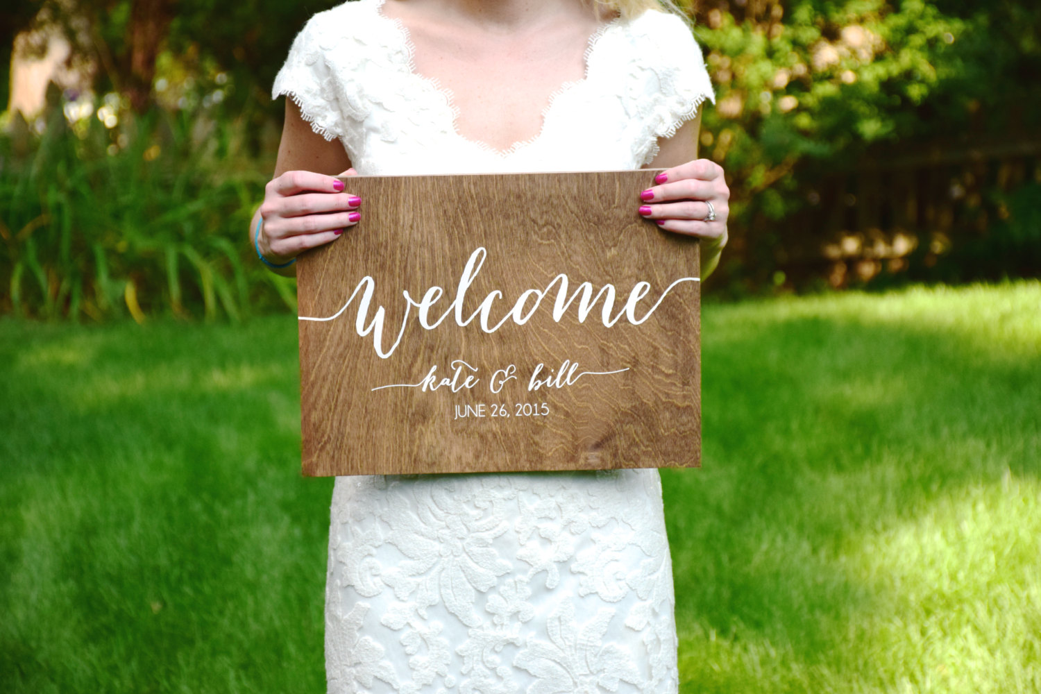 welcome kate and bill sign | signs entrance weddings | https://emmalinebride.com/decor/signs-entrance-weddings/