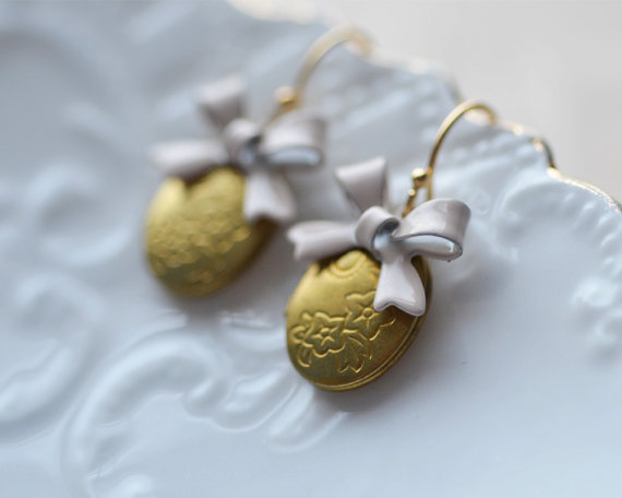 Wedding Jewelry (by Figment and Rather via Emmaline Bride)