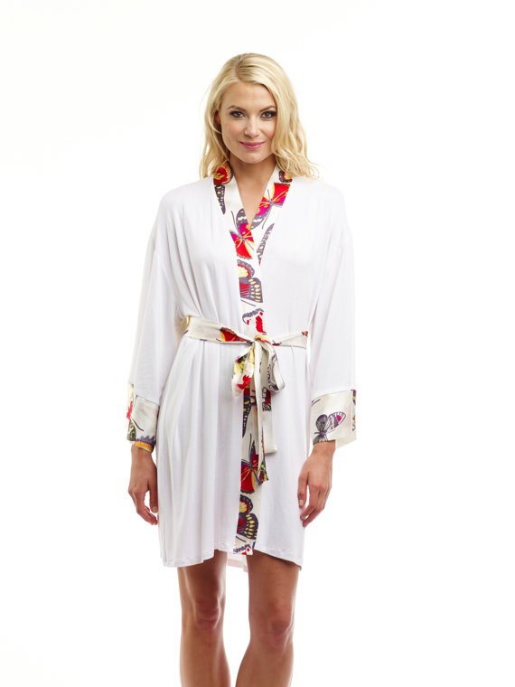 robe for the bride | by doie | via http://emmalinebride.com/2015-giveaway/robe-for-the-bride/