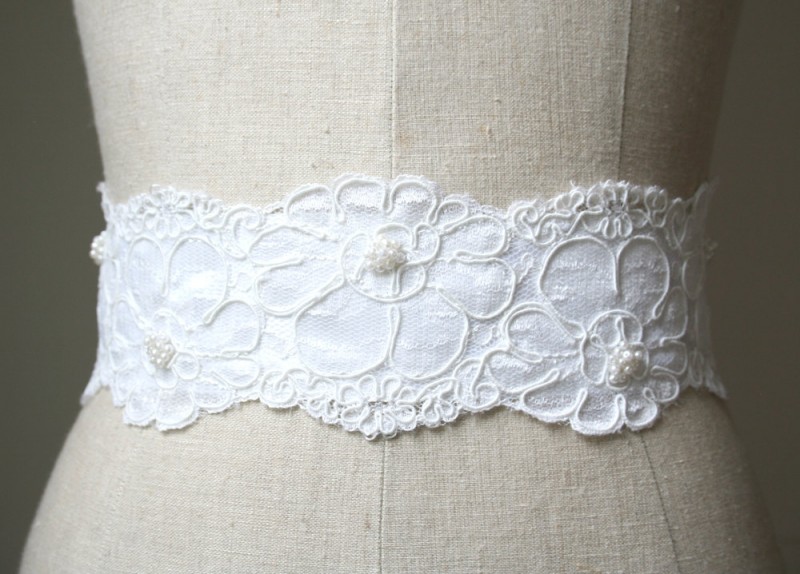 white sash made of lace and tulle | NEW Wedding Dress Sash Ideas via https://emmalinebride.com/bride/wedding-dress-sash-ideas/