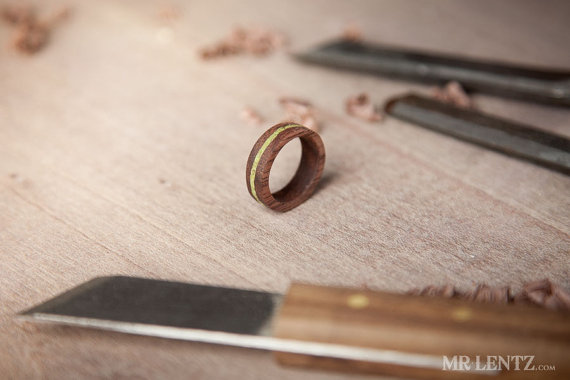 wood-wedding-rings